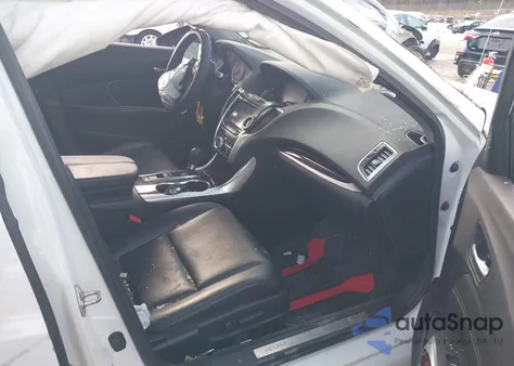 2016 Acura Tlx z USA, uszkodzony, nr VIN 19UUB1F38GA007318